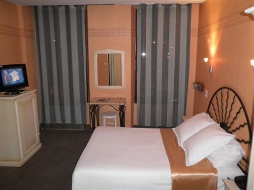 Au Nouvel Hotel